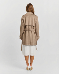 Una | cropped trench coat