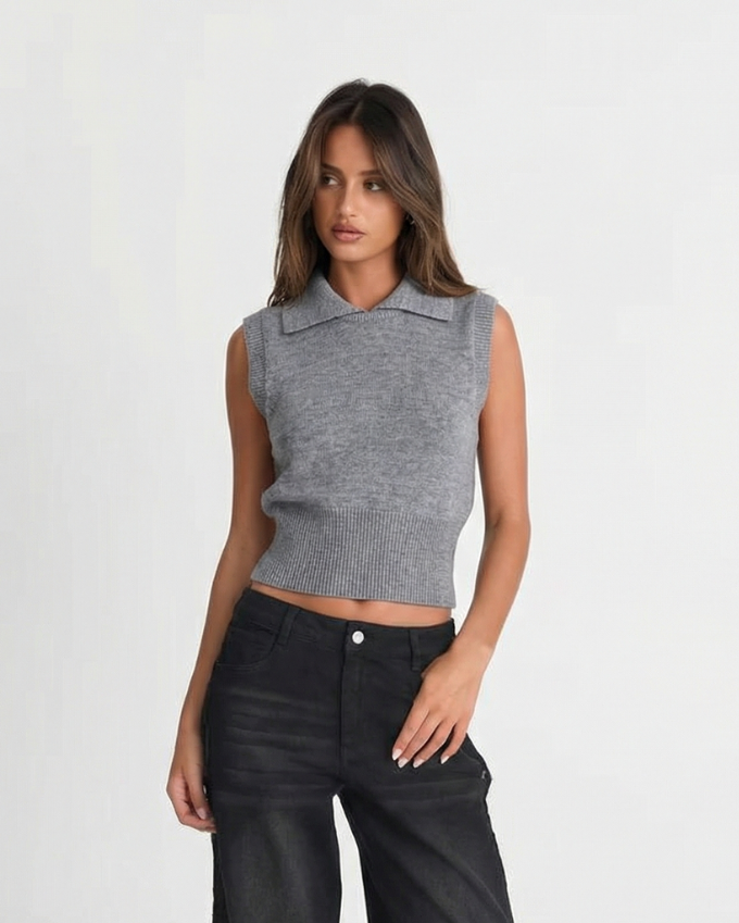 Alma | Knitted Top Grey Sleeveless Collared Crop